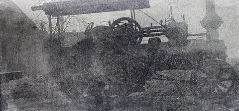 MIT EINEM DAMPFLOKOMOBIL FUHR UNSER GRÜNDER HERMANN THESING 1923 DIE TRANSPORTE